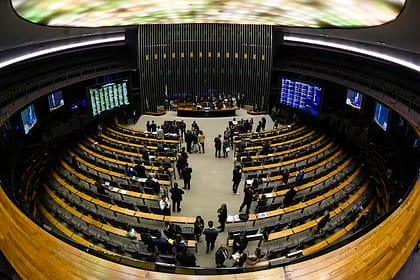 Senado aprova cota para mulheres